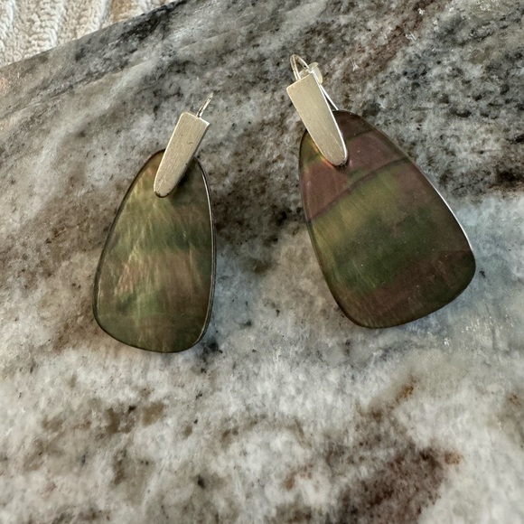 Kendra Scott Marty earrings black mother of pearl with silver - Picture 5 of 6